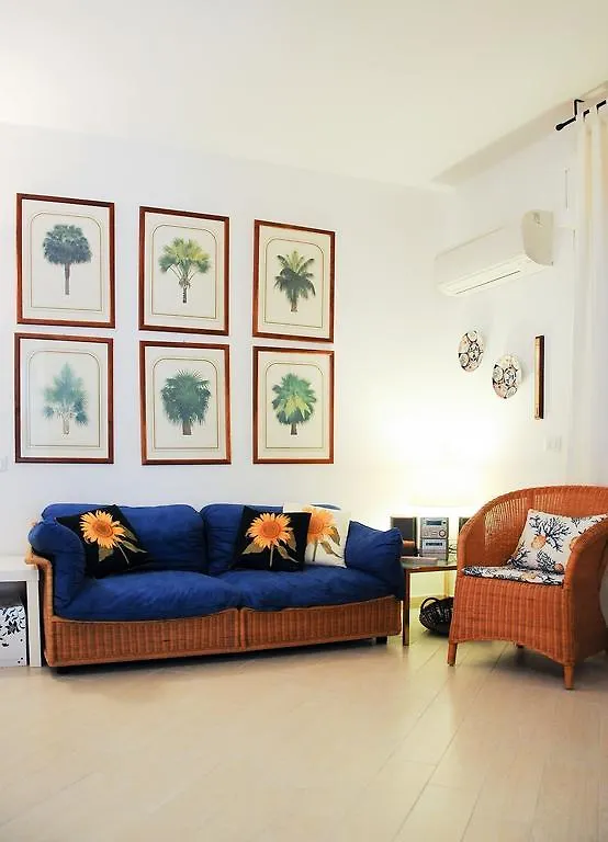 Appartamento Residence Calamaiore La Maddalena  Lägenhet